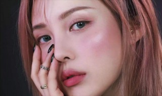 3ce眼影盘怎么用好看 3ce眼影盘好看吗