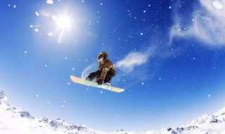 滑雪落叶飘是两个人一起滑吗（双人滑雪落叶飘是什么意思）