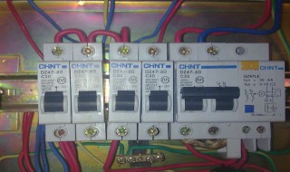 电闸跳了复位键没弹出 电闸跳了复位键没弹出来怎么办