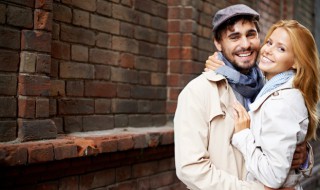 温馨情侣天生一对的个签句子（霸气情侣个签短句）