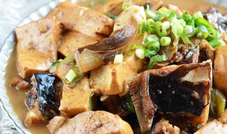 老板鱼炖豆腐的做法和配料 老板鱼炖豆腐的做法
