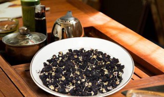 喝黑枸杞的好处与坏处 喝黑枸杞的好处与坏处是什么