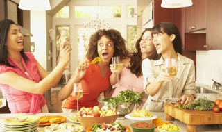 过年和朋友在一起的文案（朋友在一起跨年文案）