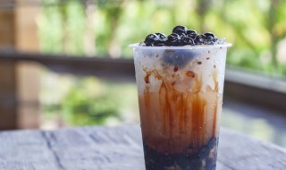 奶茶过了4小时还能喝吗（奶茶过了4小时还能喝吗）