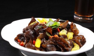 泡椒拌黑木耳怎么做的 泡椒拌黑木耳怎么做