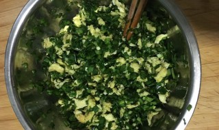 韭菜蛋皮松怎么做 韭菜炒蛋皮