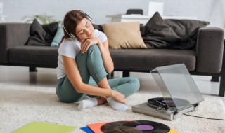 济公主题曲歌词(济公主题曲歌词了解)