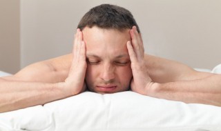 一闭眼就做梦是怎么回事（一闭眼就做梦是怎么回事,身体很疲倦）