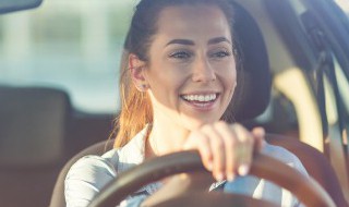 cruisemain灯亮车怎么了（车里cruisemain亮绿灯）