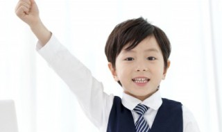 一个尸加一个九怎么读（一个尸加一个九怎么读日文）
