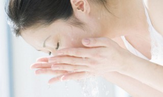 熬夜长痘怎么做面部清洁（熬夜长痘怎么处理）