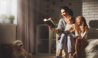 东风夜放花千树更吹落星如雨的意思 东风夜放花千树更吹落星如雨全诗意思