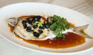 榄角蒸鱼的做法 榄角蒸鳊鱼