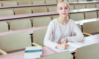 银烛秋光冷画屏轻罗小扇扑流萤作者出处 诗句银烛秋光冷画屏轻罗小扇扑流萤出处