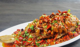 李氏糍粑辣椒烤鱼的做法 麻椒烤鱼的做法