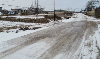 道路结冰多久会化（什么情况下道路会结冰）
