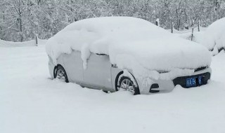 下雪天开车玻璃结冰怎么办 开车时玻璃结冰怎么处理