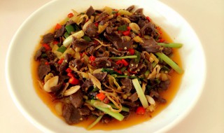 香爆鸭胗花的做法（爆炒鸭胗花图片）