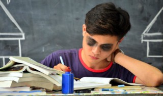 人才出众的意思 人才出众的意思解释