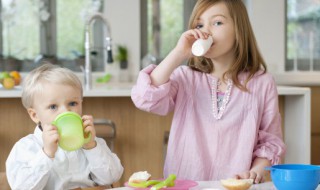 孩子太瘦怎么才能让他胖起来呢 孩子太瘦怎么才能让他胖起来呢视频