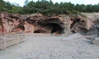 蛇蟠蚓结的典故（蛇蟠蚓结是褒义）