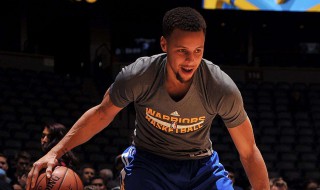 左手运球如何练到和右手一样 左右手运球怎么练