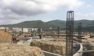 地梁是不是在承台上面 地梁是不是在承台上面如何浇筑