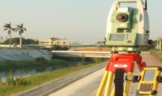 全站仪下面对点红外线怎么打开（全站仪的红外怎么打开）