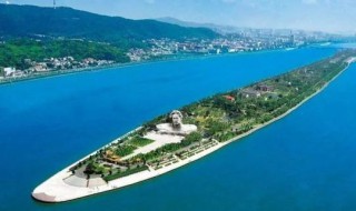 橘子洲头中的橘子洲是指(橘子洲指的是哪里)