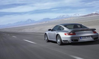 自动挡两脚油门技巧 自动挡踩油门技巧