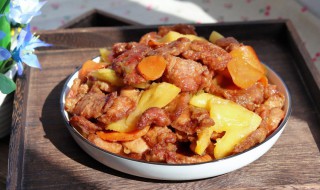 菠萝咕咾肉正宗做法图片 菠萝咕咾肉正宗的做法