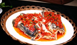 湘菜经典剁椒鱼头怎么做 湘菜经典剁椒鱼头怎么做的