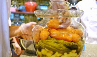 坛子泡酸菜的做法视频 请问酸菜坛子泡菜的详细做法