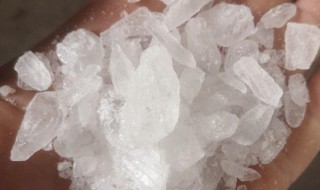 白矾外敷的功效与作用（白矾外敷的功效与作用是什么）