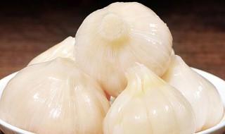 腌蒜的功效与作用（腌蒜的功效与作用禁忌）