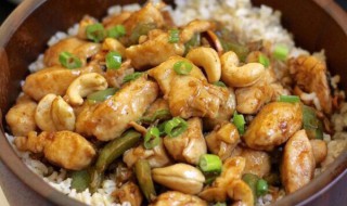 海苔腰果炒饭怎么做 海苔腰果炒饭怎么做的