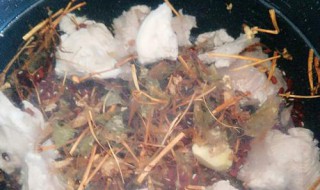鱼腥草枝子赤小豆汤怎么做 鱼腥草赤小豆骨头汤的功效