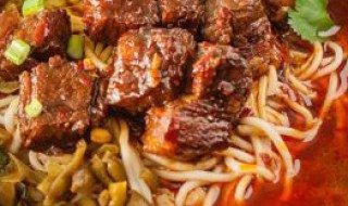 川味红烧牛肉面怎么做 川味红烧牛肉面怎么做的
