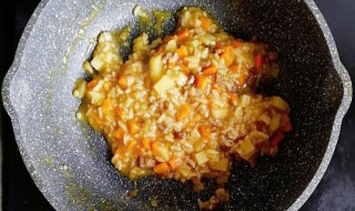 咖喱牛腩烩饭怎么做（咖喱牛腩烩饭怎么做视频）