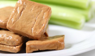 熏干豆腐炒蒜苗怎么做才好吃 熏干豆腐炒蒜苗怎么做