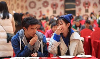 为什么嗑瓜子舌头麻 为什么嗑瓜子舌头麻了