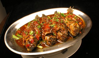 干锅鲫鱼怎么做好吃家常做法 干锅鲫鱼怎么做好吃