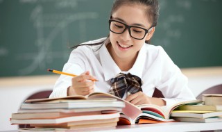 高中怎样高效率的提高成绩（高一学生怎样才能提高成绩）