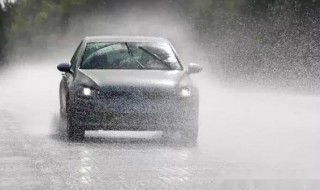 雨天安全行车的注意事项是什么 雨天影响安全行车的主要因素