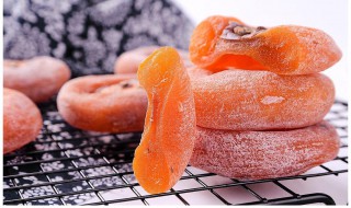 买回来的柿饼上有一层白霜是发霉了吗 柿饼上有一层白霜是发霉吗