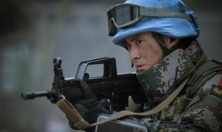 中国蓝盔的演员有哪些(中国蓝盔的演员有哪些人)