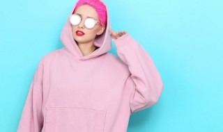 什么材质的卫衣不起球 什么材质的卫衣不起球摸起来软