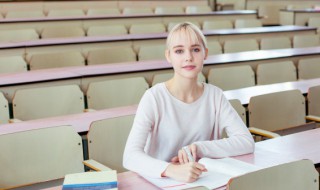 林莺啼到无声处的意思 林莺巢燕总无声,但日夜常啼杜鹃