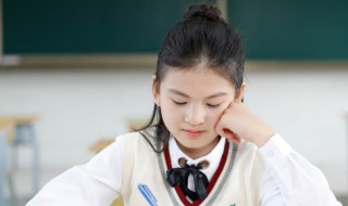 黑压压还是黑鸦鸦 天空黑压压还是黑鸦鸦