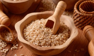 中老年人吃什么好 中老年人吃什么好睡觉